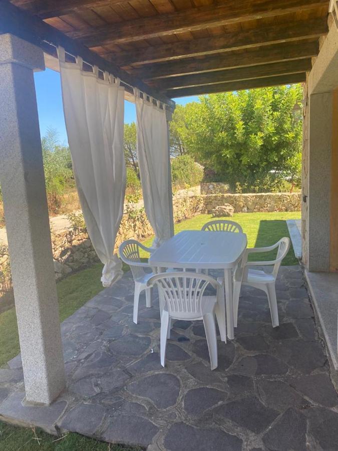 Villa Azzurra Sul Mare Budoni Exterior foto
