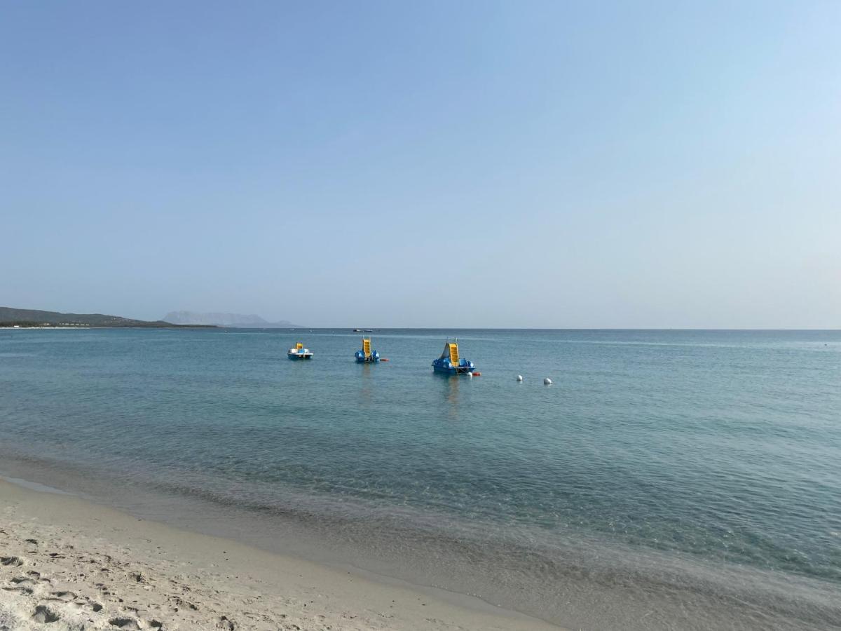 Villa Azzurra Sul Mare Budoni Exterior foto